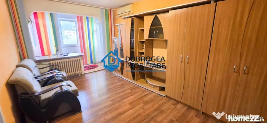Garsonieră decomandată, mobilată în Păcii