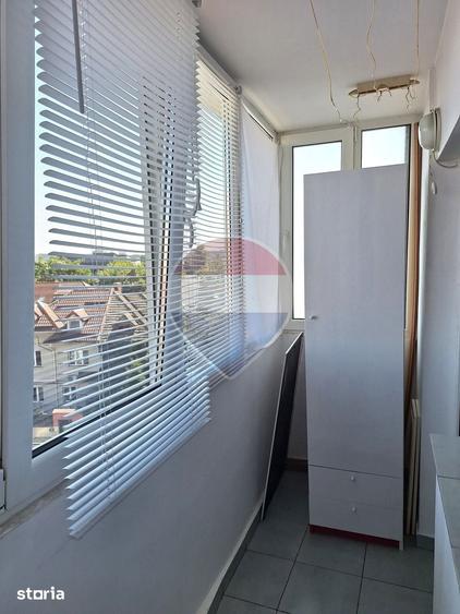 Apartament cu 2 camere decomandat în Tei