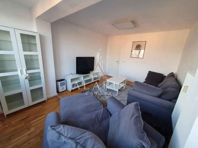 Apartament cu 3 camere decomandat, mobilat în Complex Studențesc