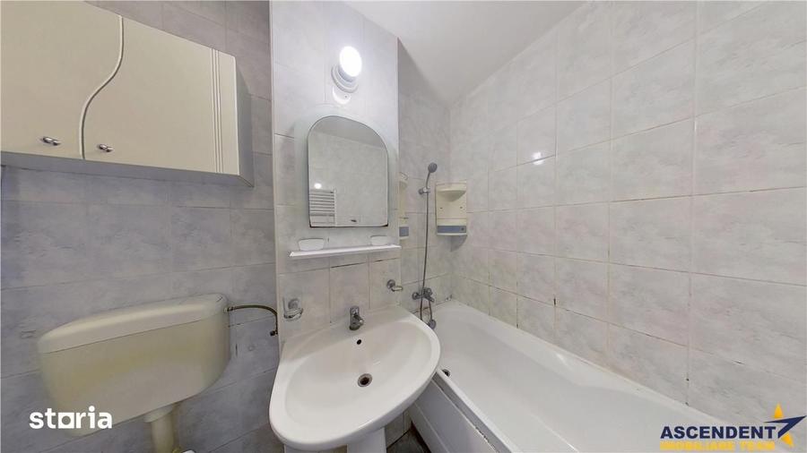 Apartament cu 3 camere decomandat, mobilat în Gării