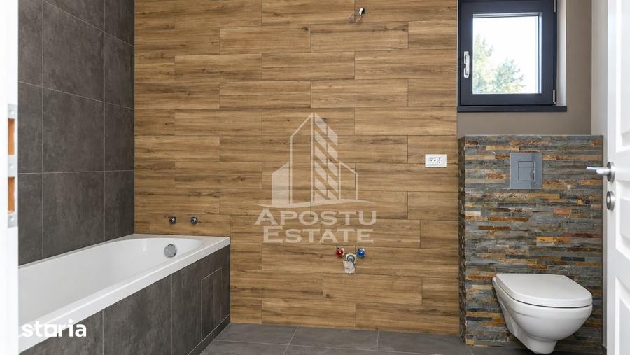 Casă cu 4 camere decomandat cu Teren 1508 Mp în Sacoșu Turcesc