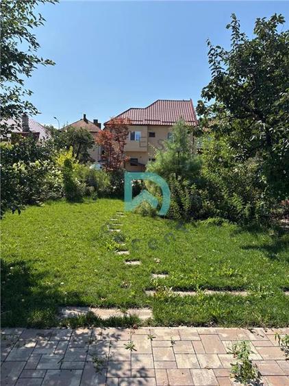 Birou, de 100 mp, în Tractorul