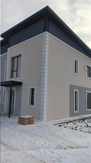 Casă cu 4 camere cu Teren 106 Mp în Valea Lupului