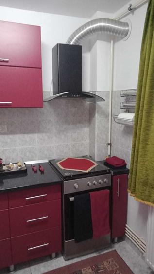 Apartament cu 3 camere decomandat în Alfa
