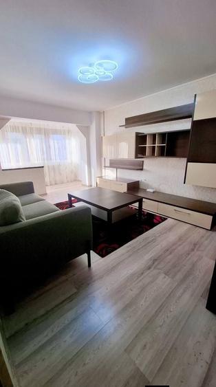 Apartament cu 2 camere decomandat în Crâng