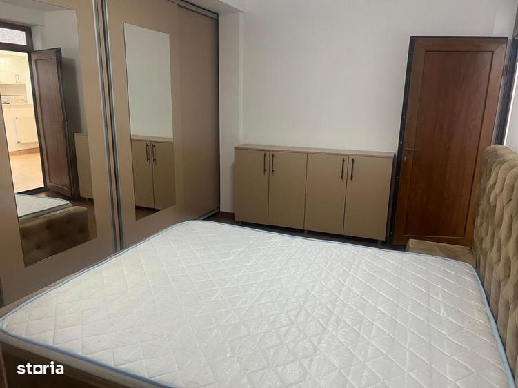 Apartament cu 3 camere decomandat în Micro 3