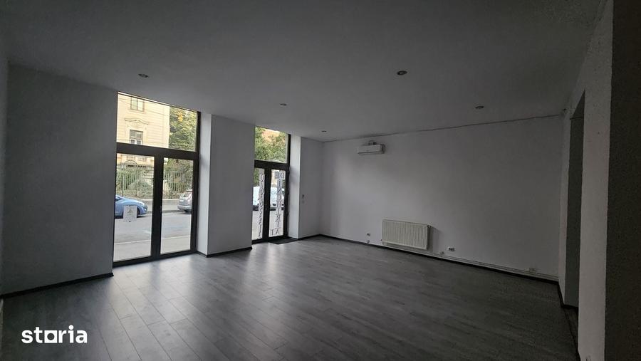 Spațiu comercial, de 100 mp, în Calea București