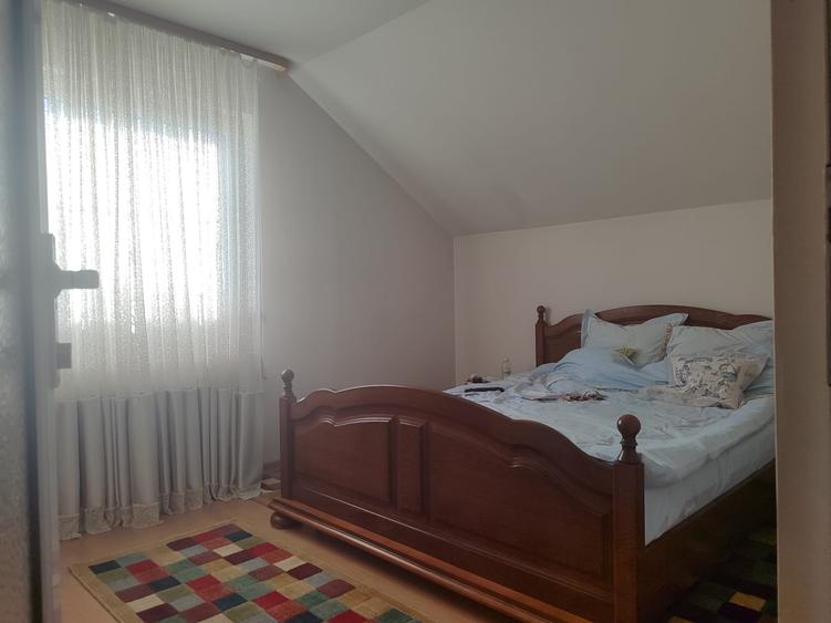Casă cu 5 camere cu Canalizare în Tătărași