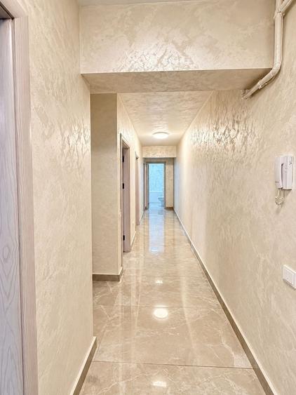 Apartament cu 3 camere decomandat în Sud