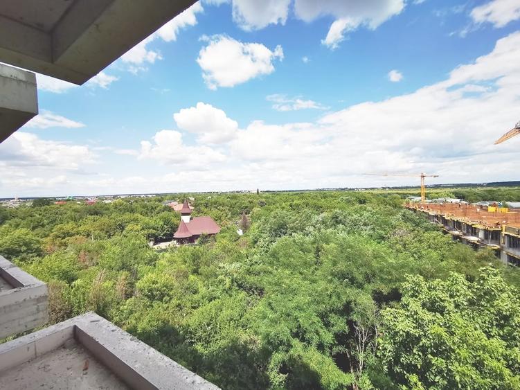 Apartament cu 3 camere decomandat în Sisești