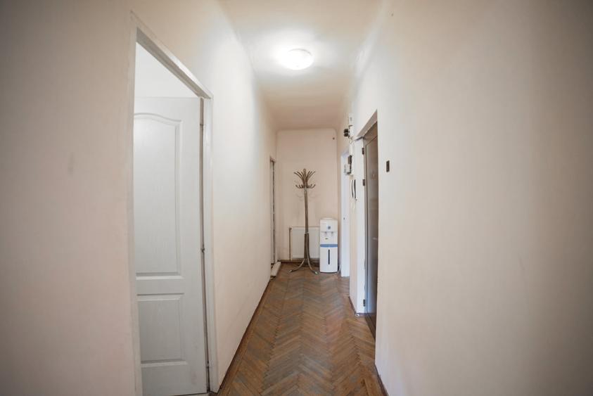 Apartament cu 2 camere semidecomandat în P-ța Unirii