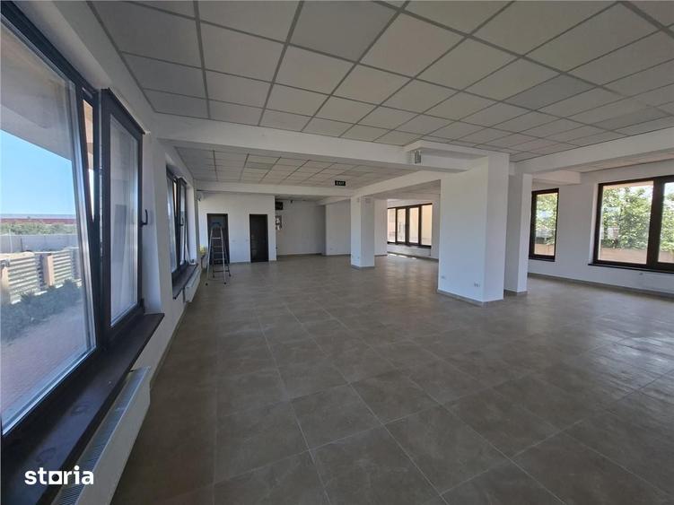 Spațiu comercial, de 215 mp, în Ștefăneștii de Jos