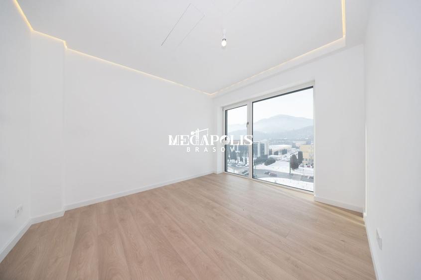 Penthouse cu 5 camere decomandat în Astra