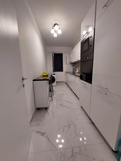 Apartament cu 2 camere decomandat în Titan