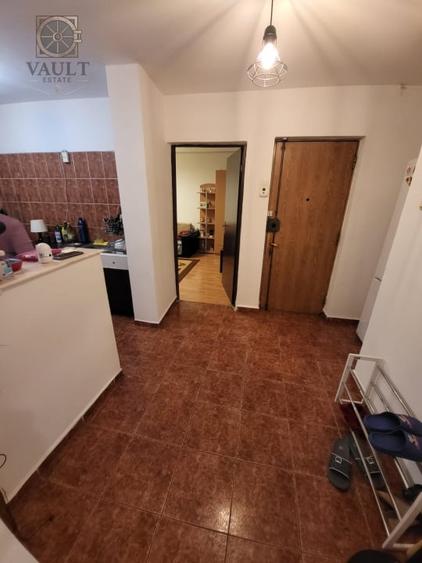 Apartament cu 3 camere decomandat, mobilat în Rahova