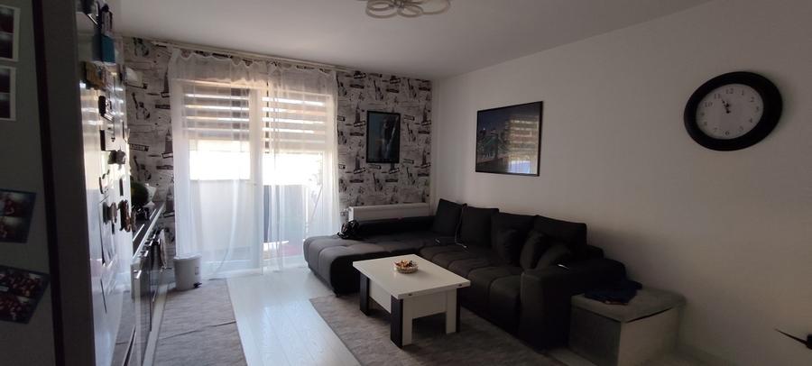Apartament cu 3 camere decomandat, mobilat în Turnișor