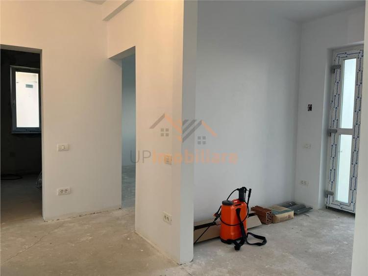 Casă cu 4 camere cu Teren 471 Mp în Cihei