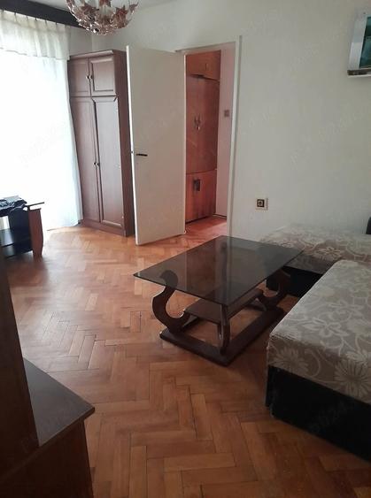 Apartament cu 3 camere nedecomandat în Șagului