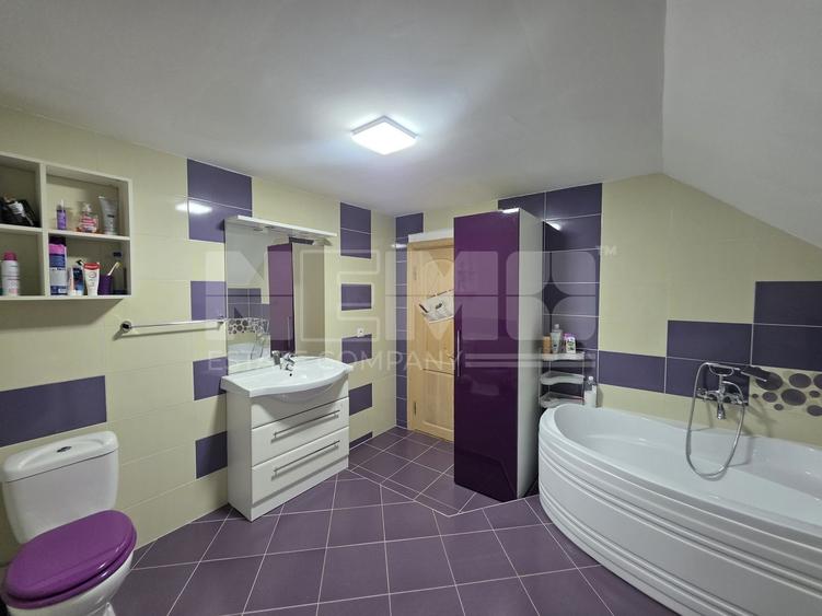 Casă individuală cu 6 camere cu Canalizare în Sfântu Ilie