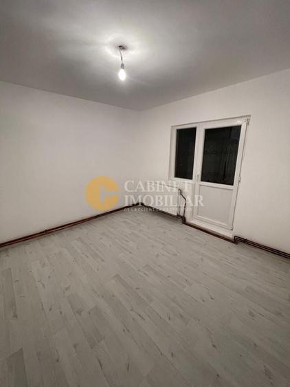 Apartament cu 3 camere decomandat în Tomești