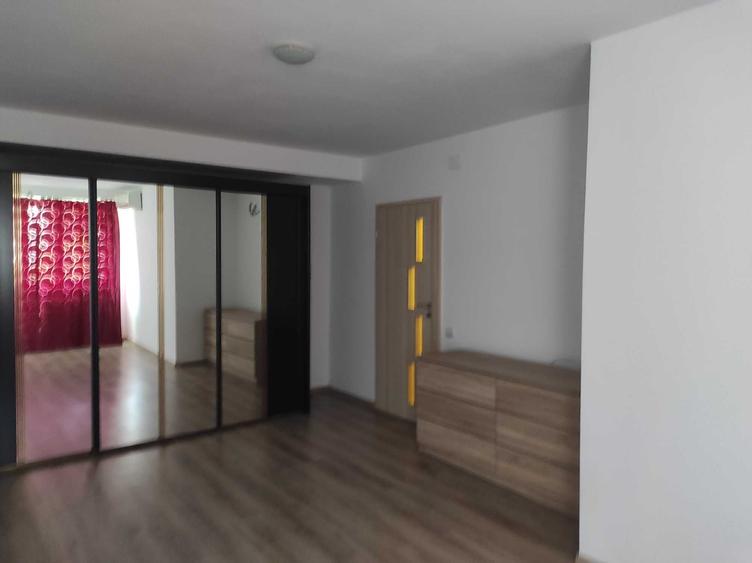 Garsonieră decomandată în Berceni