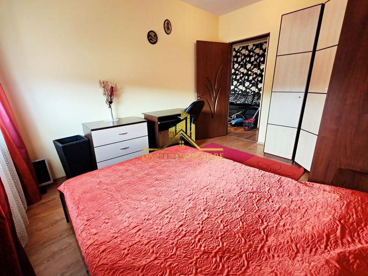 Apartament cu 3 camere semidecomandat, mobilat în Iris