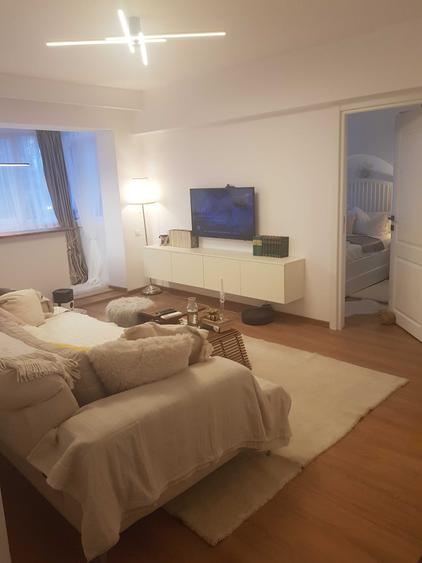 Apartament cu 2 camere semidecomandat în Floreasca