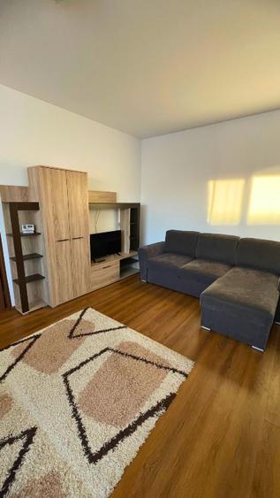 Apartament cu 2 camere semidecomandat în Florești