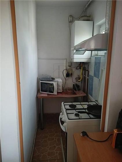 Apartament cu 2 camere decomandat, mobilat în Dâmbovița