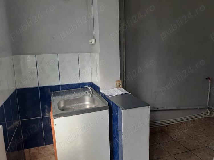 Garsonieră decomandată în Obor