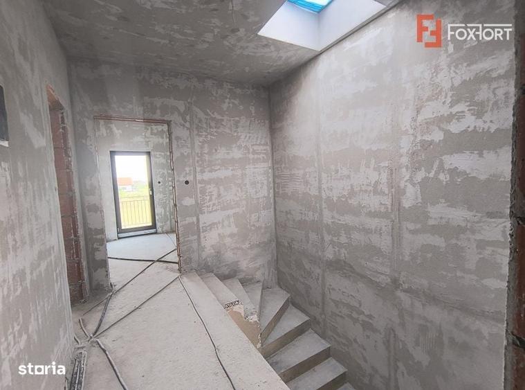 Casă cu 4 camere în Ghiroda