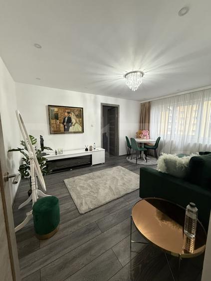 Apartament cu 2 camere semidecomandat, mobilat în Micro 5 — fotografia 1