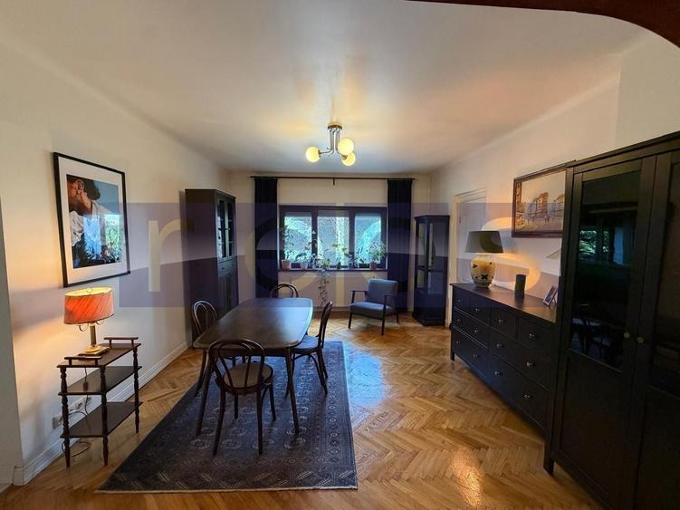 Apartament cu 3 camere, mobilat în Armeneasca