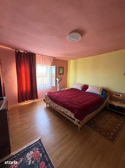 Casă cu 2 camere cu Teren 776 Mp în Acățari