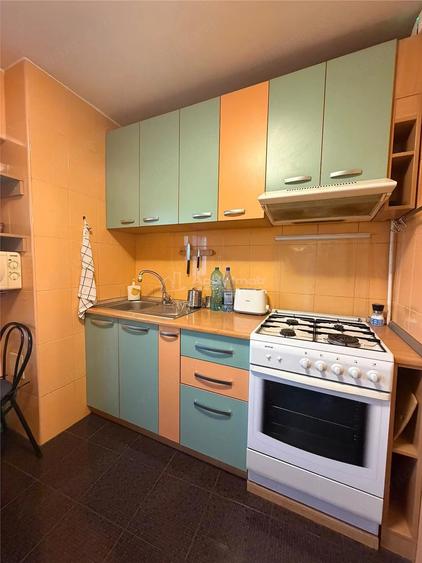 2 Camere, Brancoveanu, vis a vis de statia de metrou, Parcare - 8