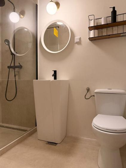 Apartament cu 2 camere, mobilat în Central