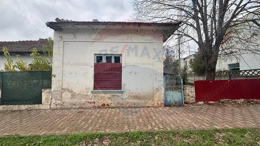 Teren de 1033 mp, în Central