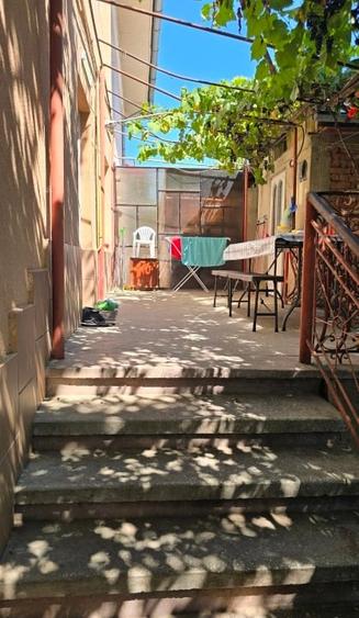 Duplex cu 5 camere cu Canalizare în Central