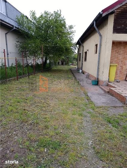 Casă cu 3 camere decomandat cu Teren 1378 Mp în Costești