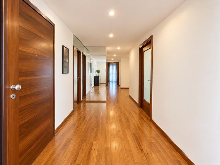 Apartament cu 4 camere decomandat în Dorobanți