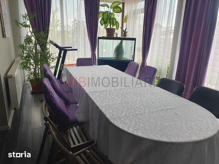 Casă cu 10 camere cu Teren 375 Mp în Central