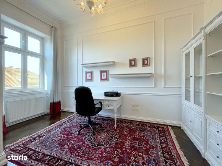 Apartament cu 3 camere în Neptun