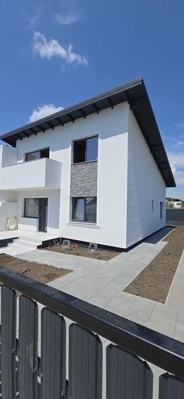 Casă cu 4 camere cu Teren 260 Mp în Valea Lupului