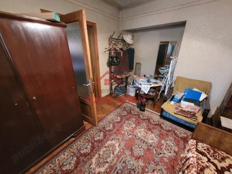 Casă cu 4 camere în Băicoi