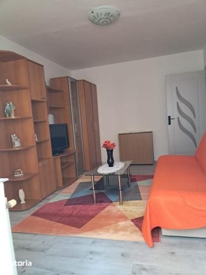 SE INCHIRIAZA Apartament Cu 2 camere - 2