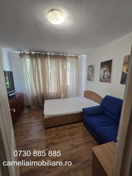 Apartament cu 3 camere decomandat în Păcii