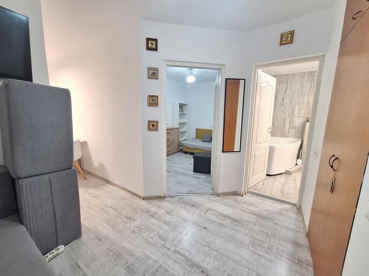 Apartament cu 2 camere semidecomandat, mobilat în Mărăști