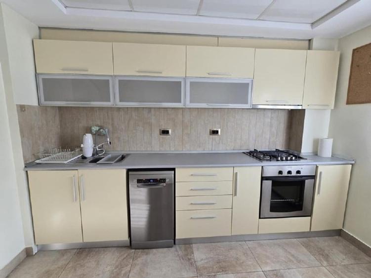 Apartament cu 2 camere decomandat în Tineretului