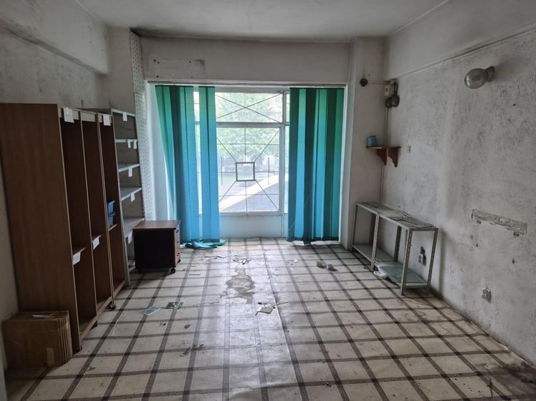 Spațiu comercial, de 73 mp, în Decebal