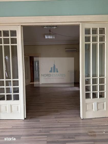 Apartament cu 6 camere în Centrul Civic